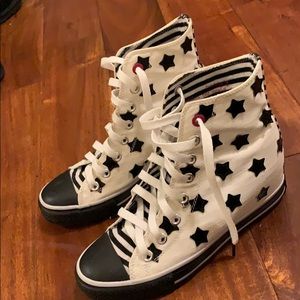 Skechers daddy's money